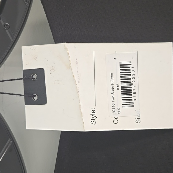 MacDuggal 20116 Two Sleeved Gown Size 4 (with alterations) - Picture 7 of 12